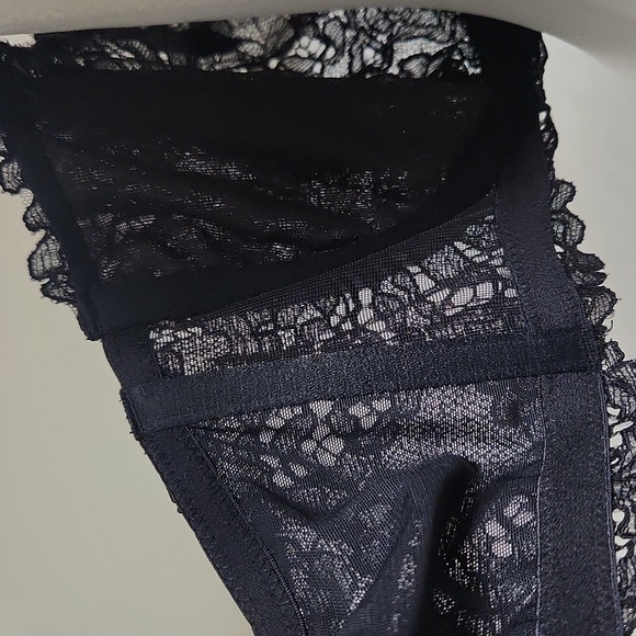NWT Savage Fenty Black Lace Bra - Picture 8 of 8